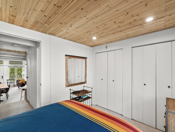 300 yards to the Slopes Sleeps 6 3 miles to Downtown